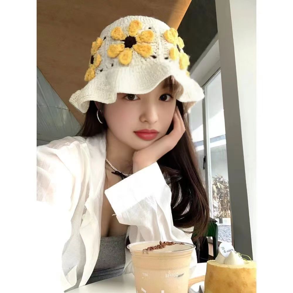 Women's Retro Versatile Handmade Yarn Flower Knitted Hat And Cap