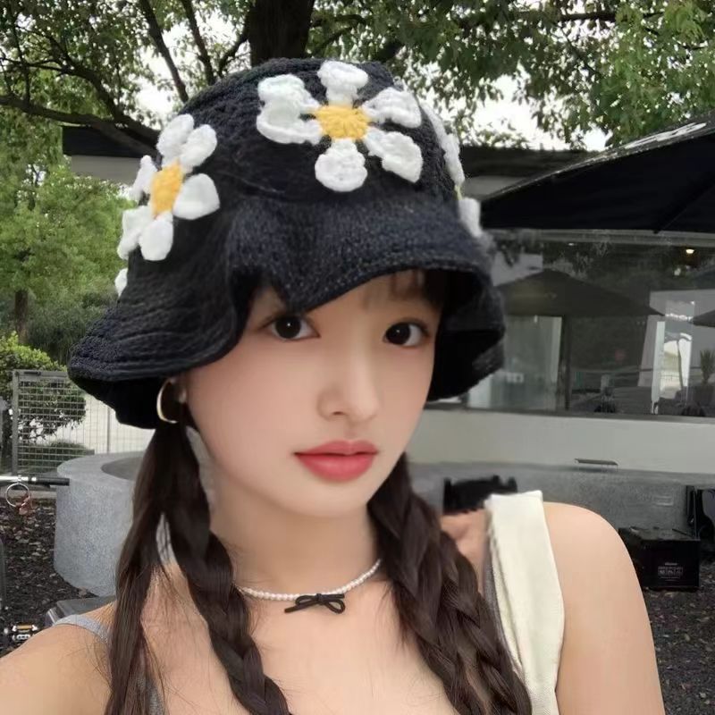 Women's Retro Versatile Handmade Yarn Flower Knitted Hat And Cap