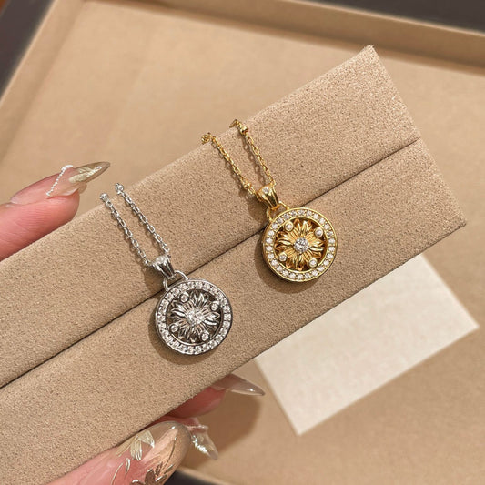 Light Luxury SUNFLOWER Round Necklace